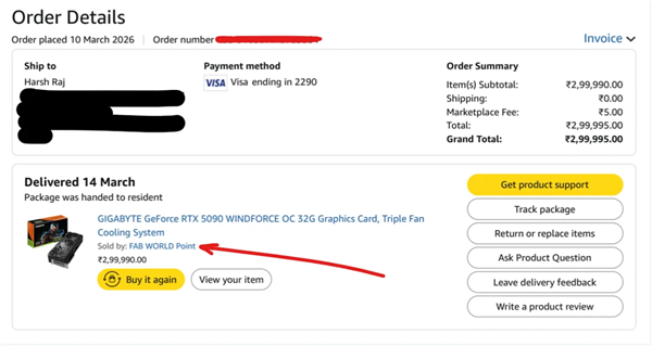 亚马逊订单详情页面截图，显示订单总金额为299,995卢比，已标记为“已送达”