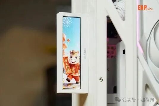 磁吸屏幕显示“马上好运”卡通牛主题