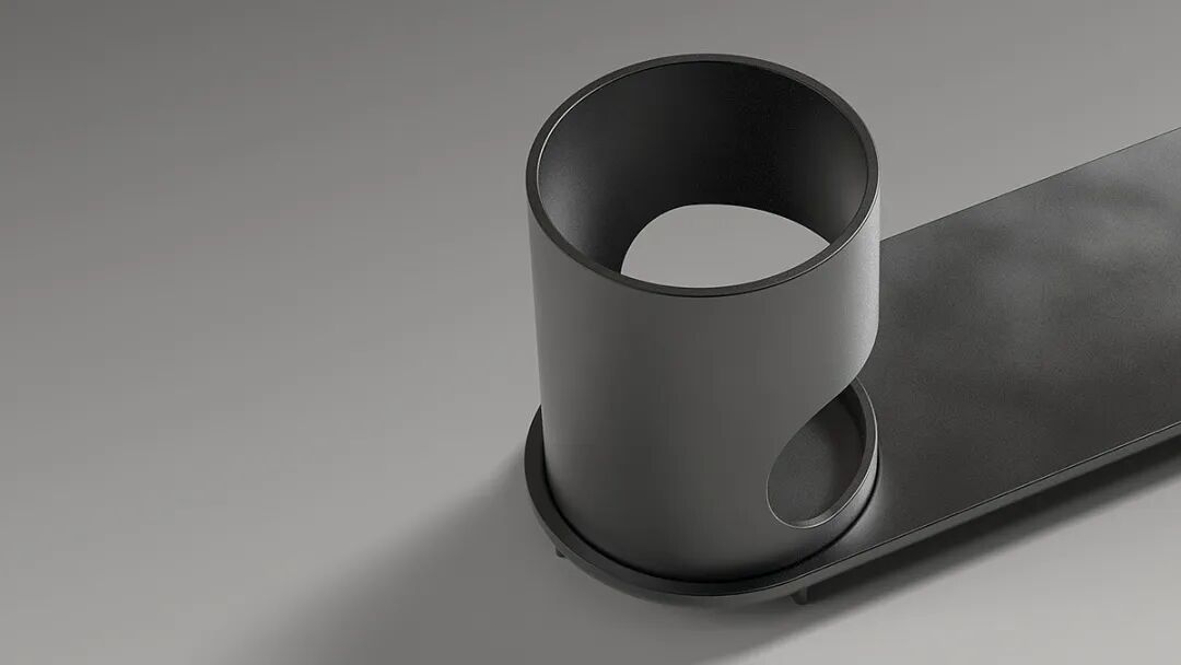 灰色金属质感杯架