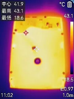 硬盘底部工作热成像图
