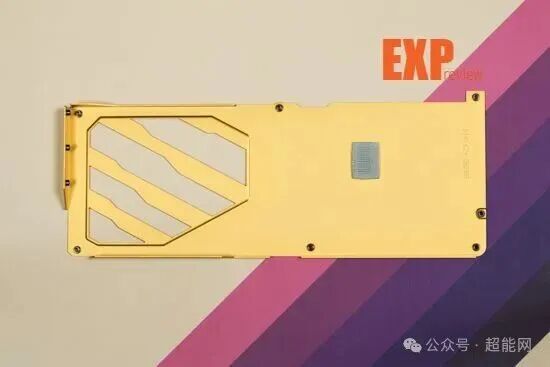 RTX 5070圣光OC散热器鳍片与热管特写