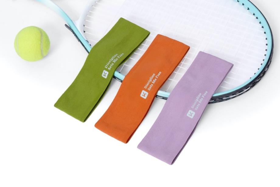 网球拍与弹力带产品展示