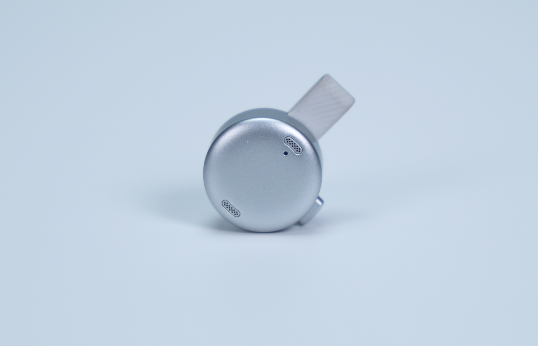 飞书AI录音豆与磁吸充电舱