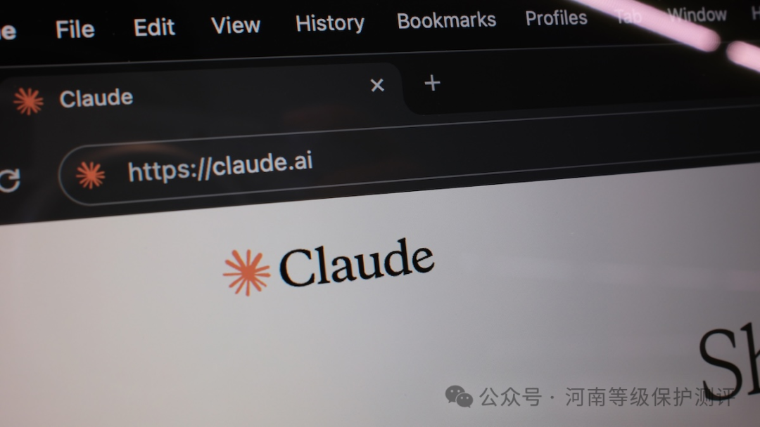 Claude AI界面截图,显示版本信息与水印