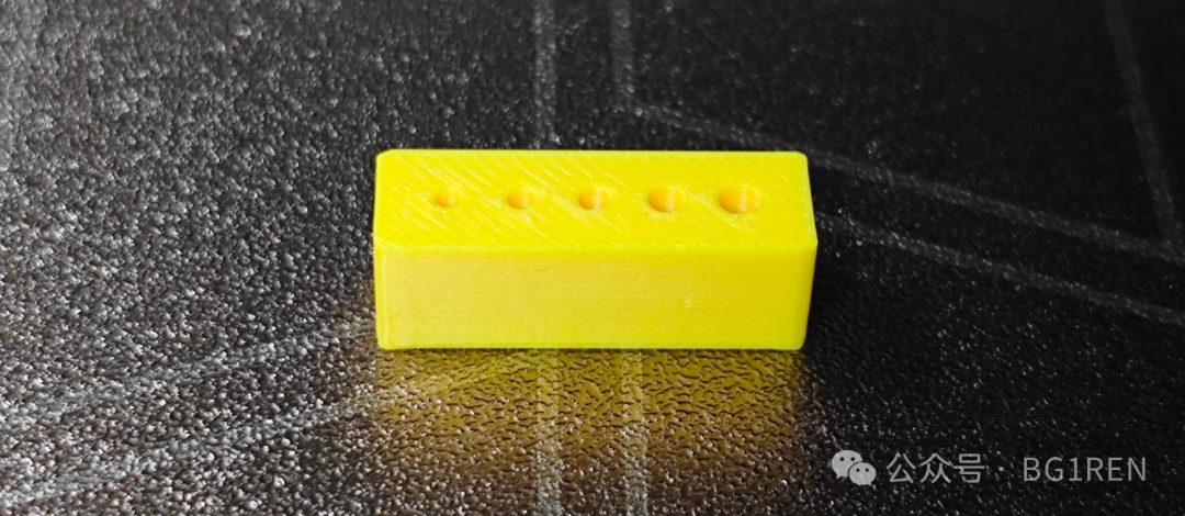 用于测试M2螺丝最佳孔径的3D打印模型