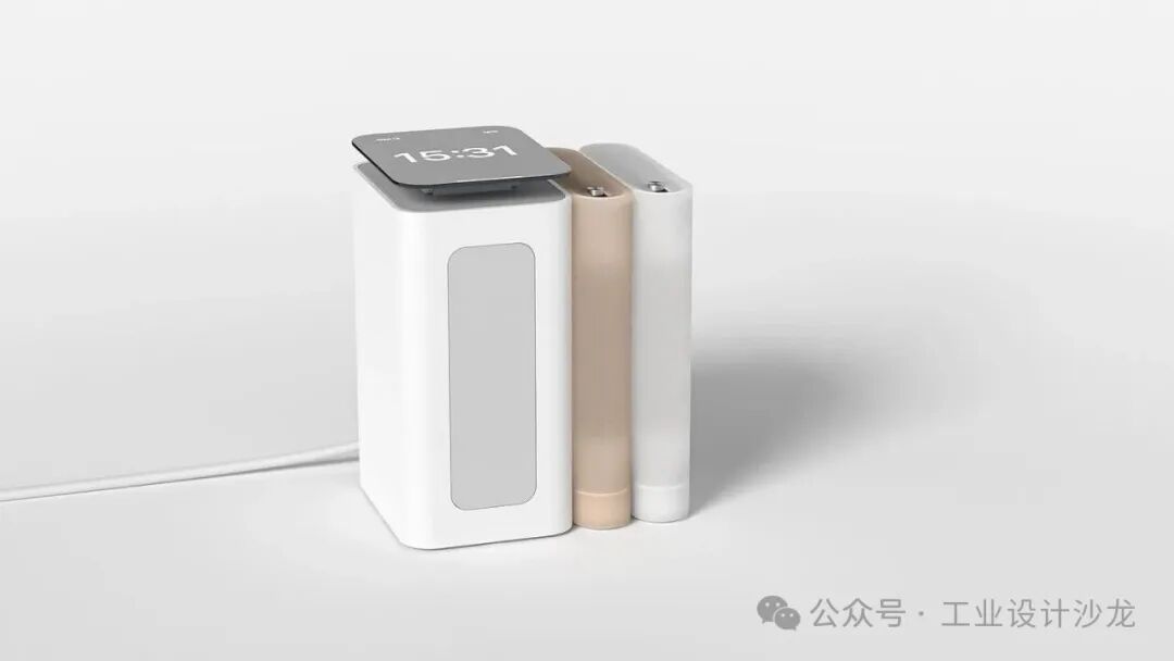 显示15:31时间的白色电子设备