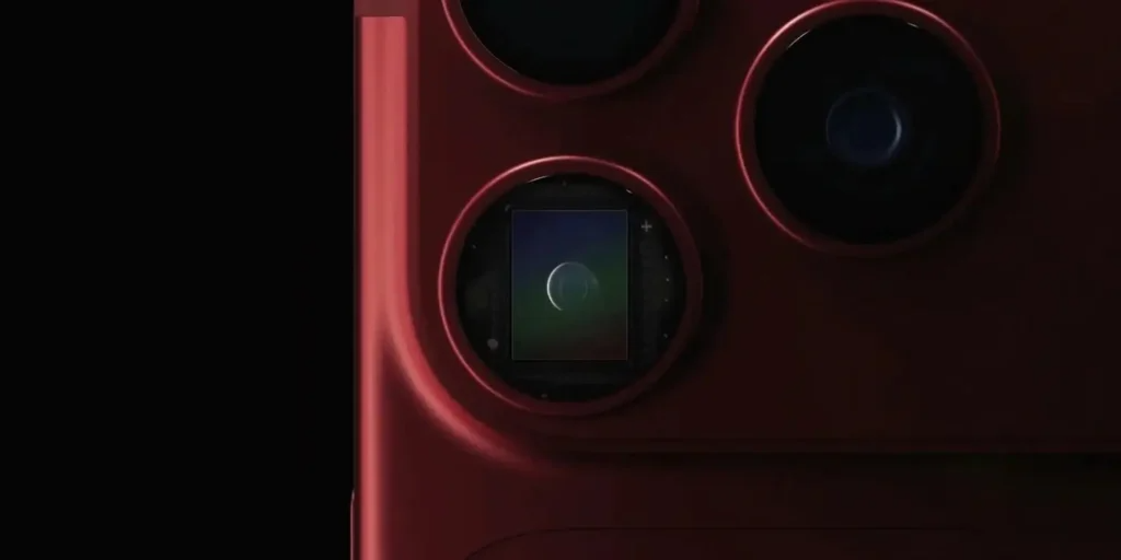 iPhone 18 Pro 红色后置摄像头模组特写