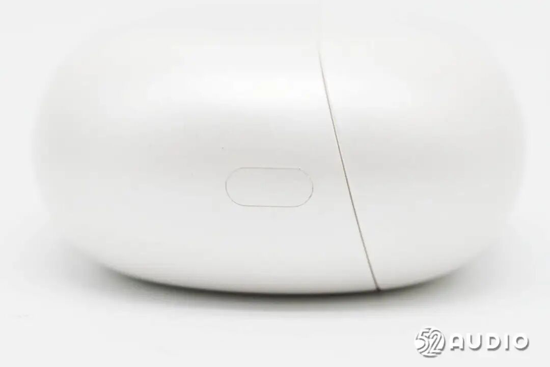 充电盒侧边蓝牙配对按键