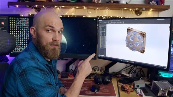 UP主正在3D建模软件中设计球形侧板