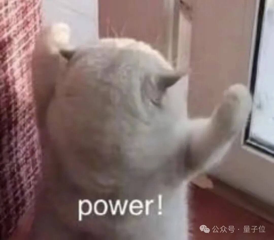 一只白色短毛猫背对镜头,身体微侧,双前爪抬起呈发力姿态,似乎要推东西,画面下方有白色英文文字 'power!'