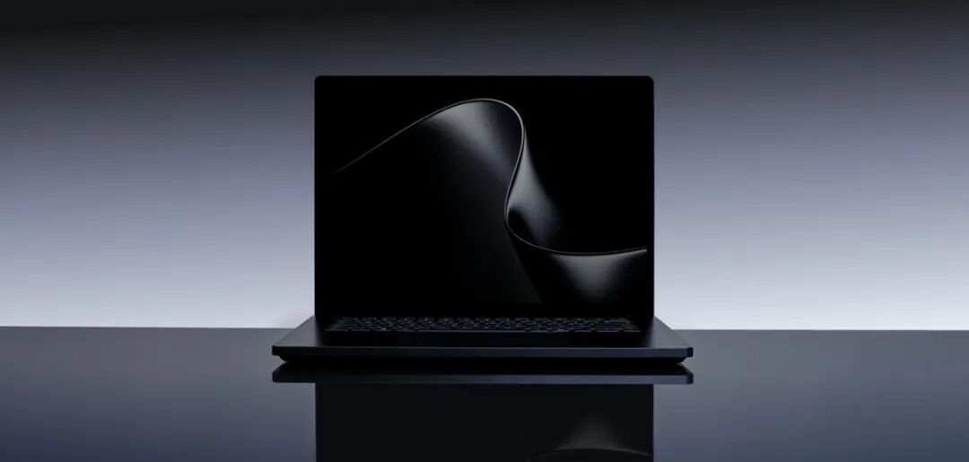 Surface Laptop Ultra夜幕色产品图