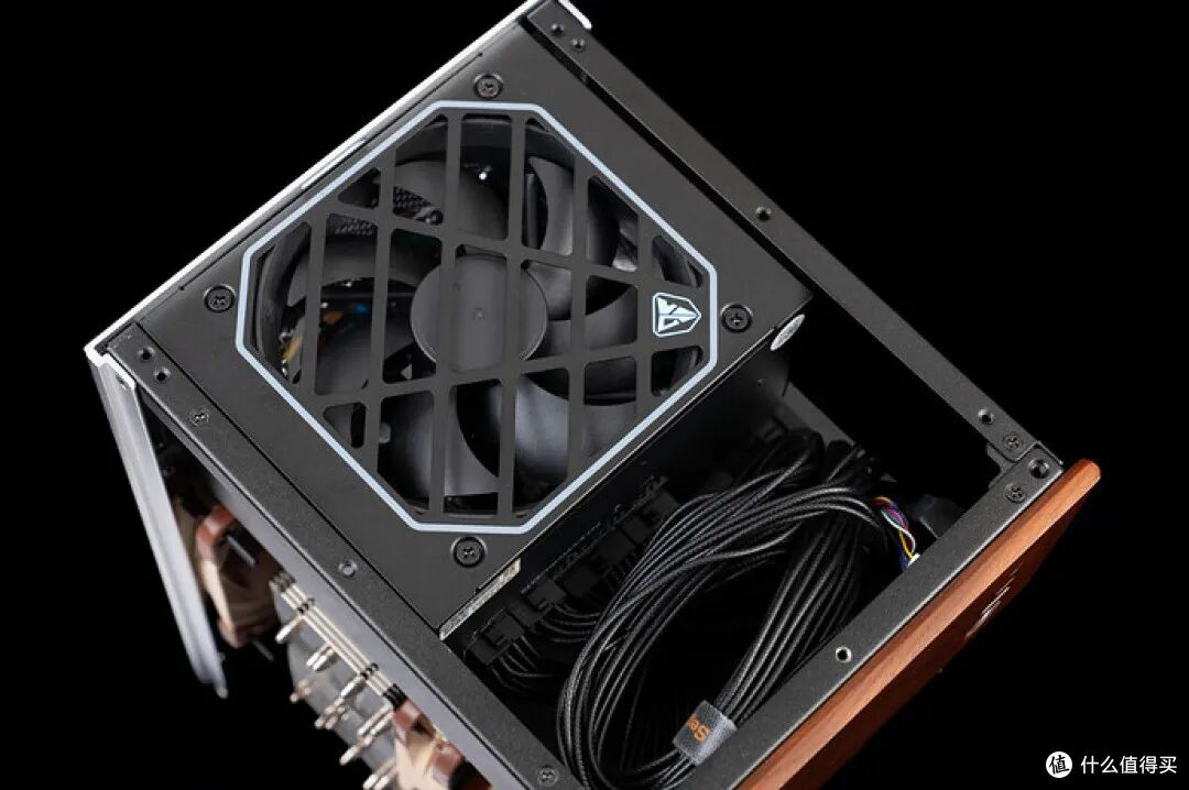 ITX 装机新标杆，iGame GeForce RTX 5060 Ti Mini OC 16GB装机篇