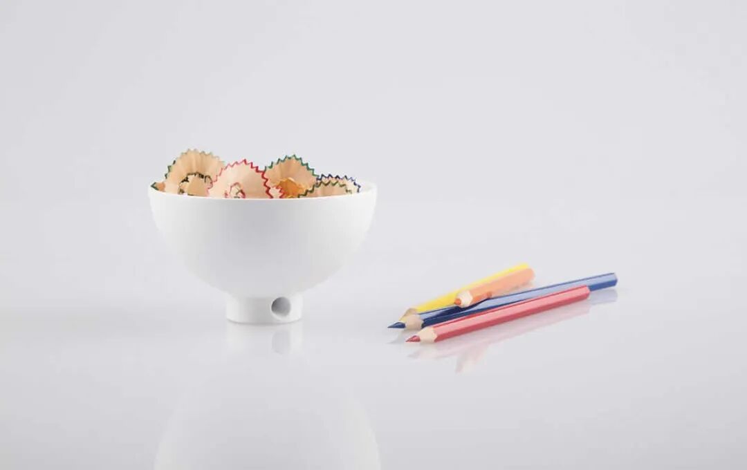 翠鸟喙仿生铅笔卷笔器与彩色铅笔屑