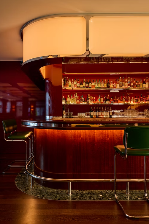 Town餐厅复古吧台