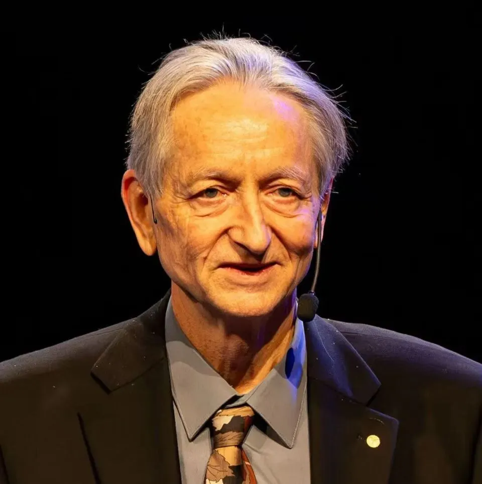 Geoffrey Hinton 演讲照片