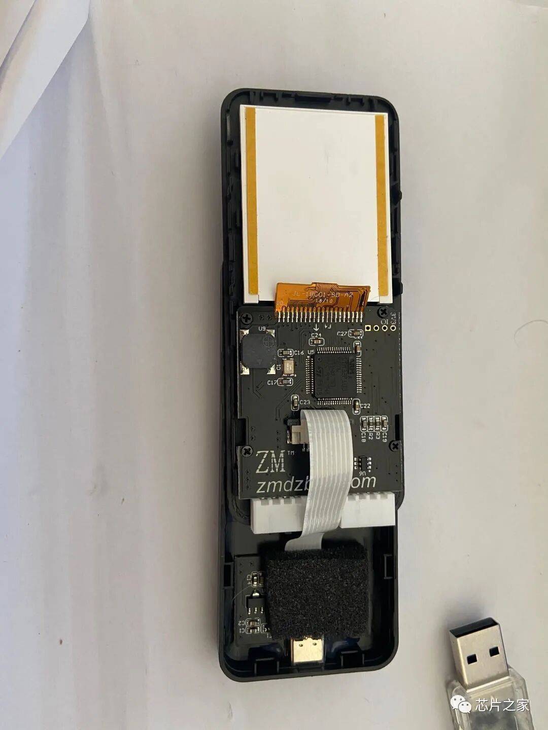 离线下载器拆解结构:LCD排线与STM32主控板