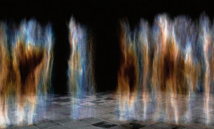 充满动态模糊光影的抽象人形轮廓