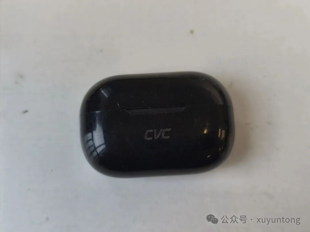 CVC耳机充电盒外观