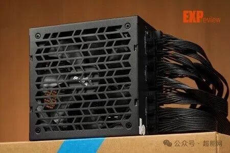 先马XP1200国际版电源 编织网包裹线缆