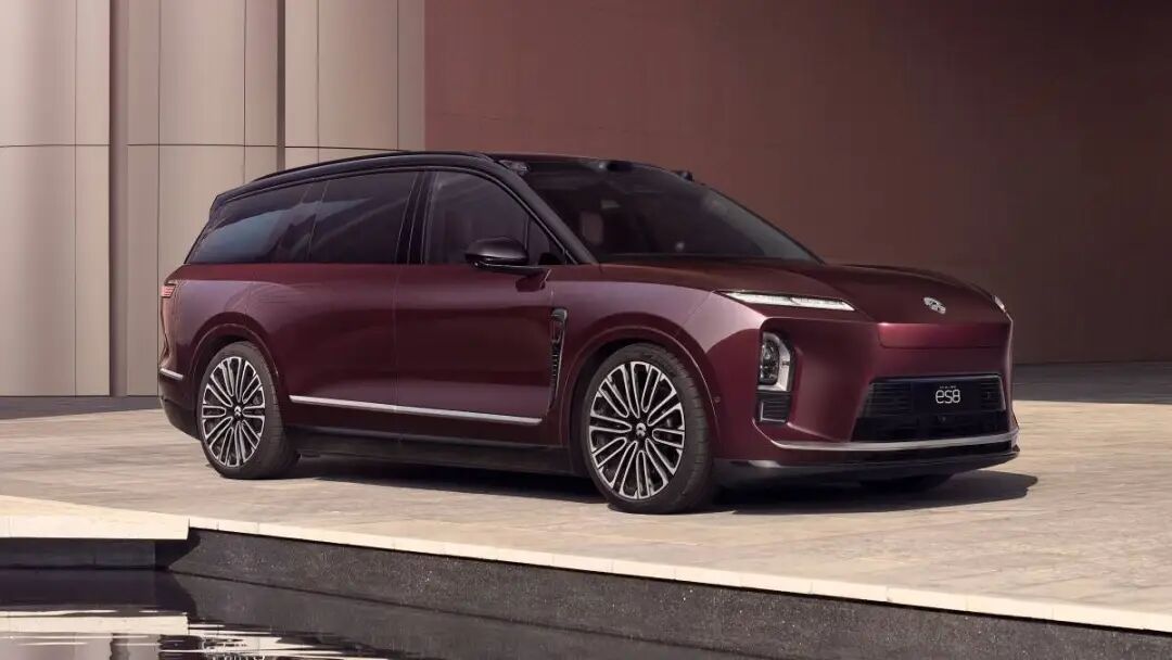 蔚来ES8车型展示