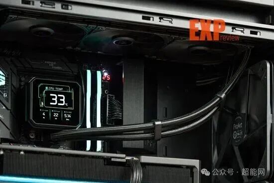 装机后冷头屏幕显示CPU温度33℃