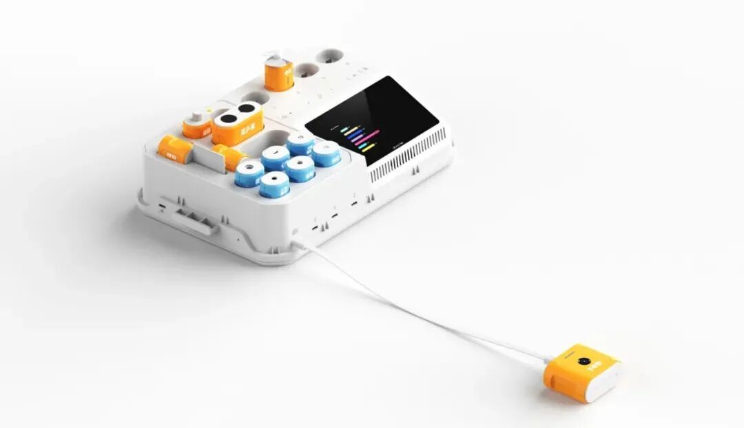 白色电子设备与彩色模块