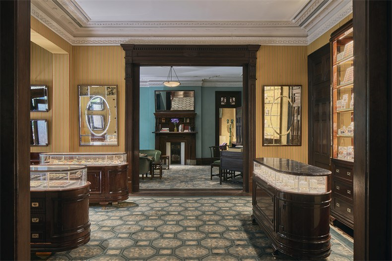 迷上餐厅拱形门廊