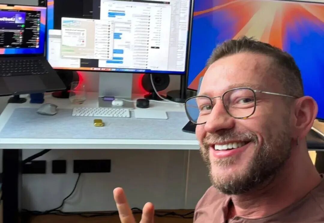 OpenClaw创始人Peter Welinder的自拍工作照