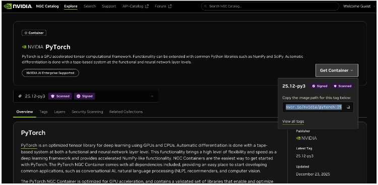 NVIDIA NGC Catalog页面截图:PyTorch容器详情,含版本25.12-py3、签名状态、获取按钮及镜像路径