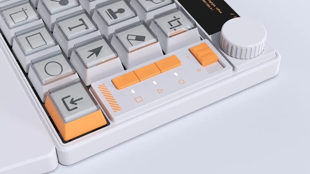 白色机械键盘橙色功能键与时间显示