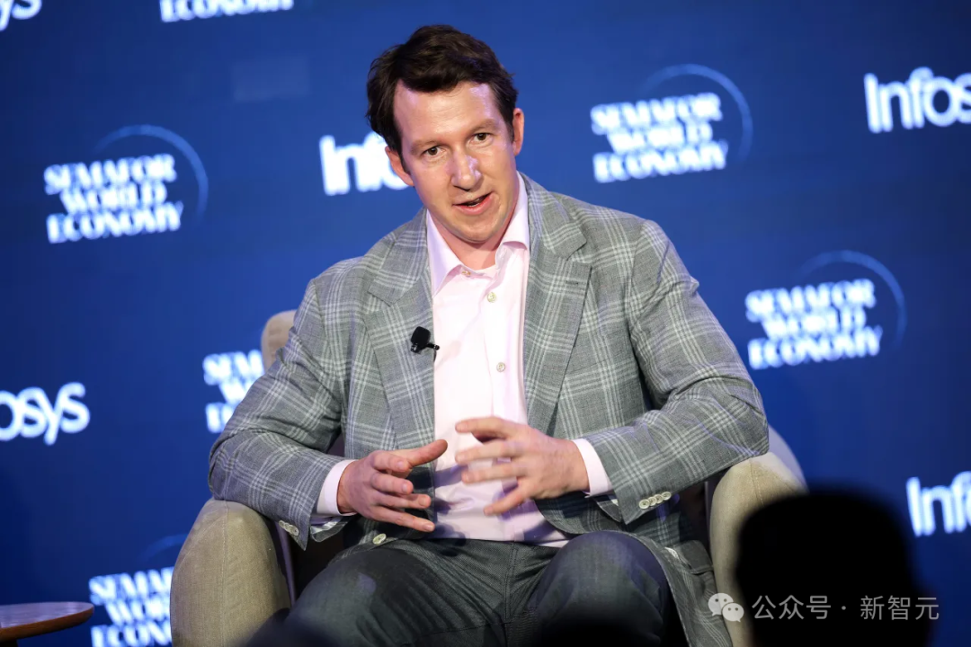 Anthropic联合创始人Jack Clark在科技论坛发言