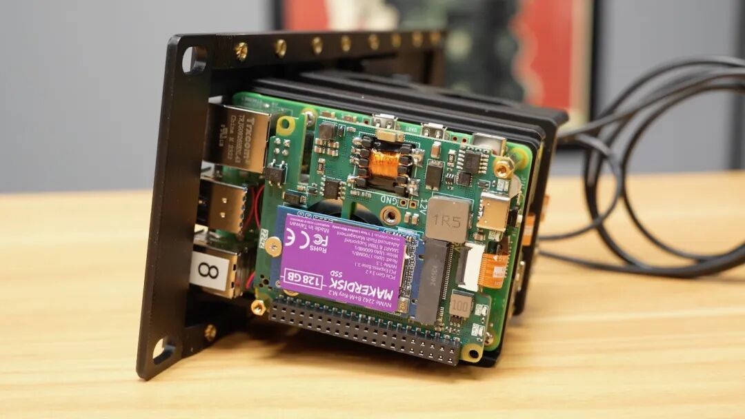 Lamp rack - Pi HAT NVMe HackerGadgets PoE