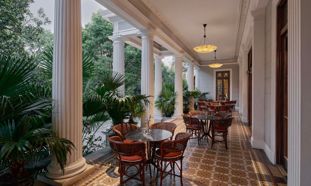 迷上餐厅户外走廊