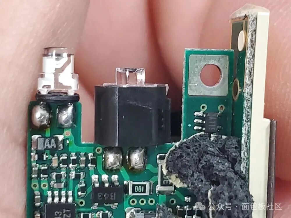 传感器光发射与接收端特写