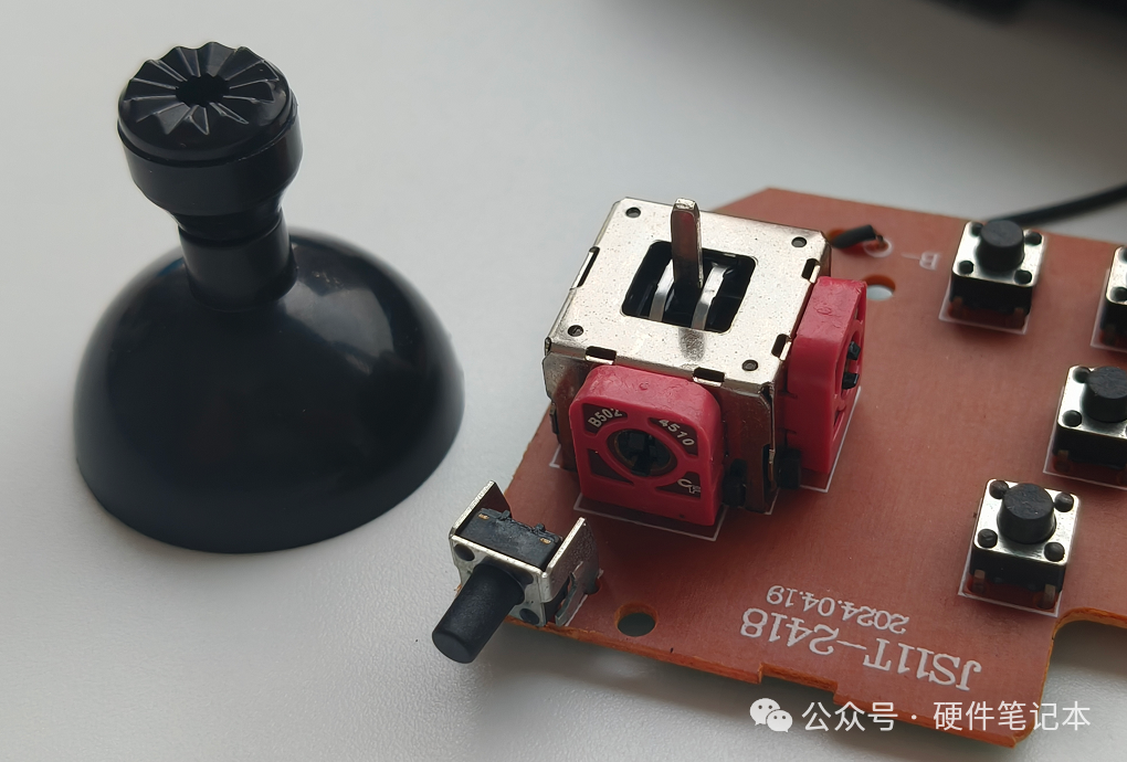 遥控器摇杆电位器内部
