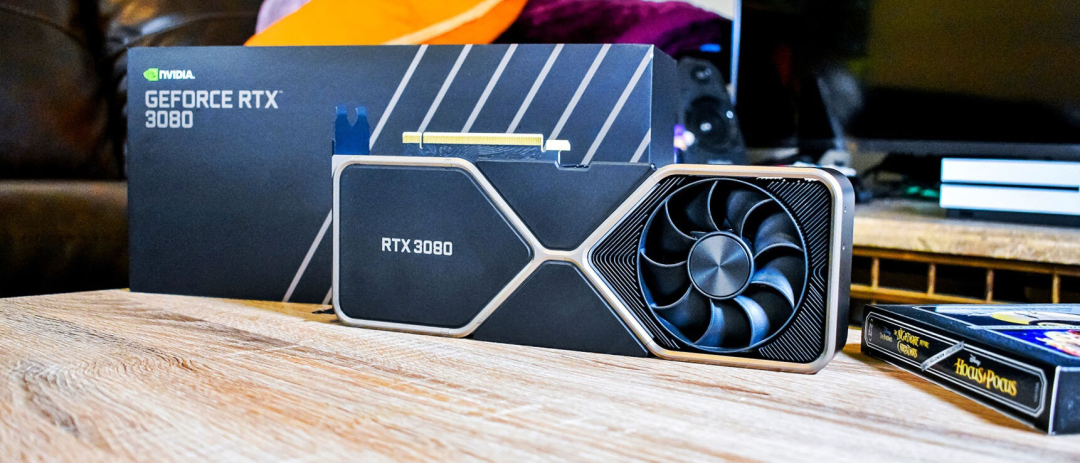 NVIDIA GeForce RTX 3080显卡及包装盒实物图