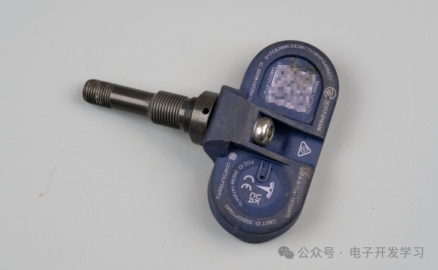 特斯拉 TPMS 胎压传感器外观与认证标识