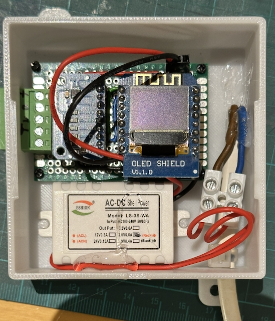 设备内部集成的AC-DC电源模块