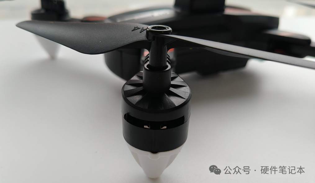 无人机机臂与电机特写