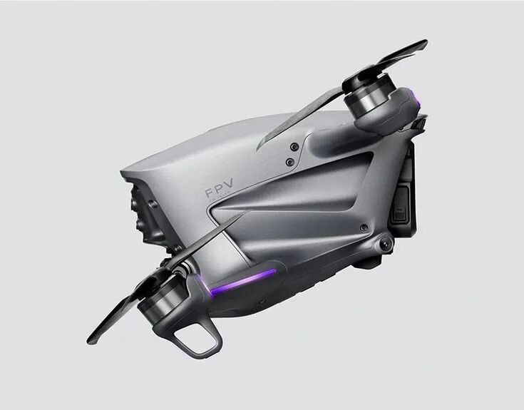 折叠式无人机侧面特写