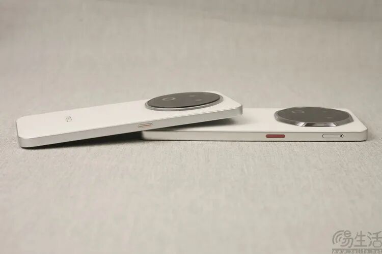 两款魅族手机背部设计对比图