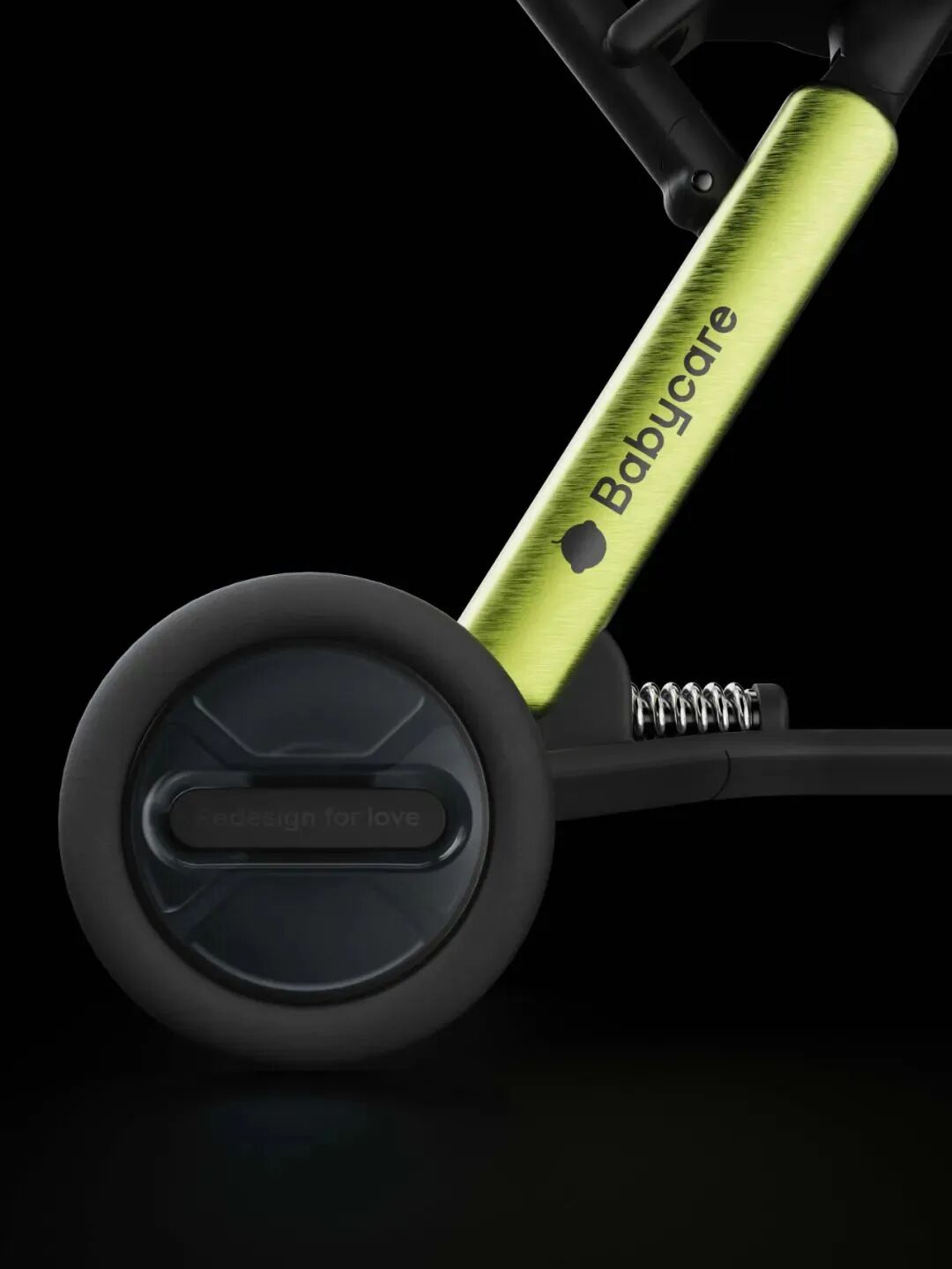 Babycare推车支架与“Redesign for love”轮毂特写