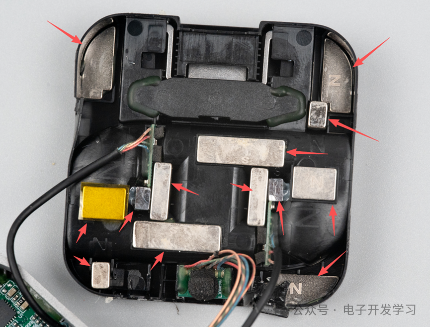 充电盒内部结构总览