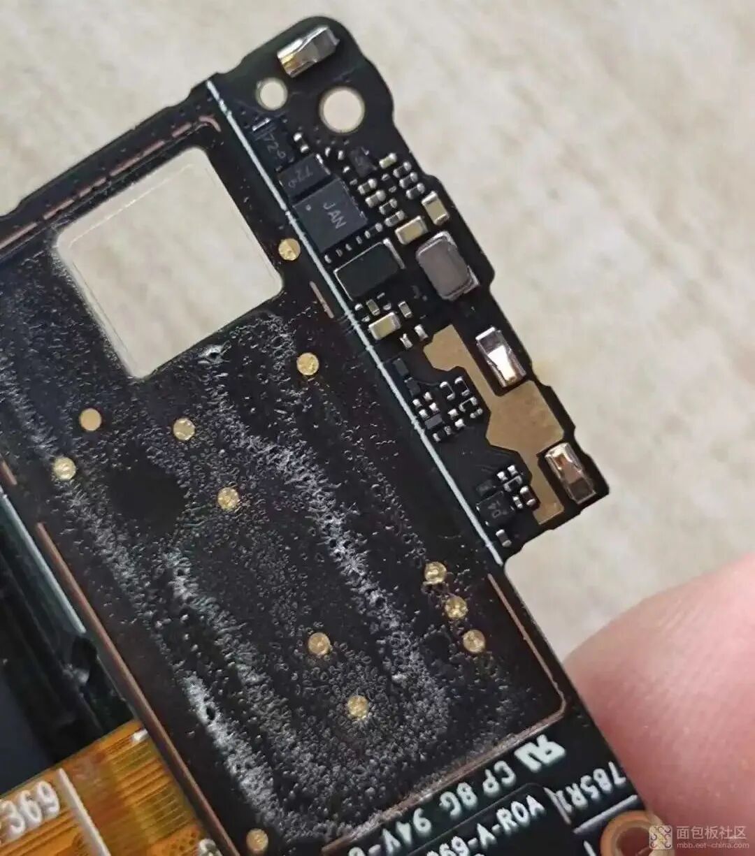 主板晶振及周边电路