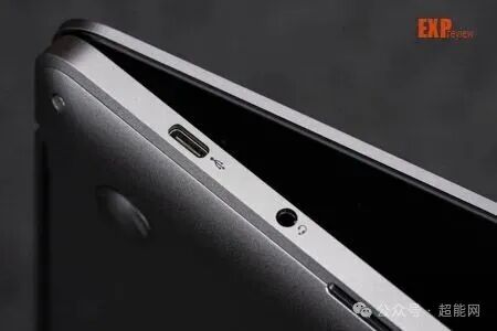 MTT AIBOOK机身左侧接口