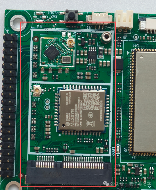 MINI-PCIE连接器特写