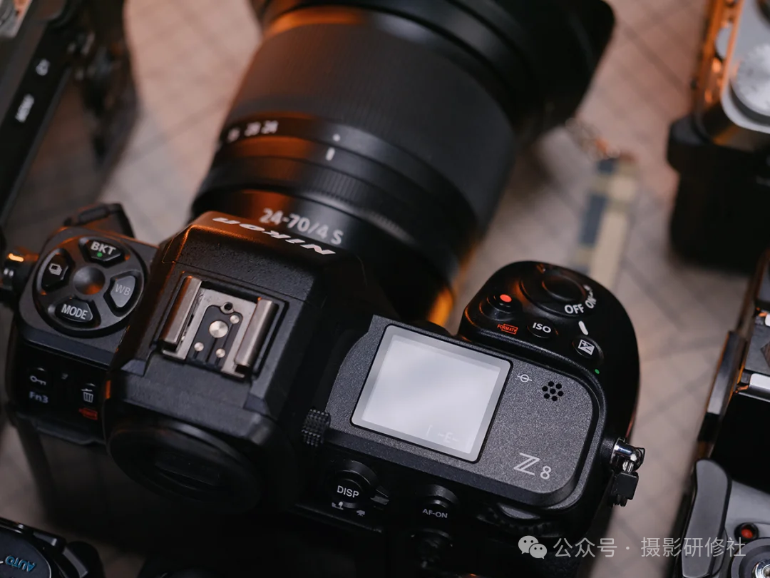 尼康Z8相机顶部操控界面