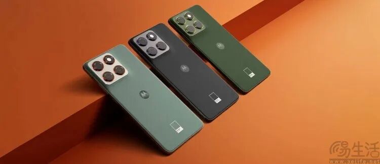 三款不同配色的摩托罗拉手机