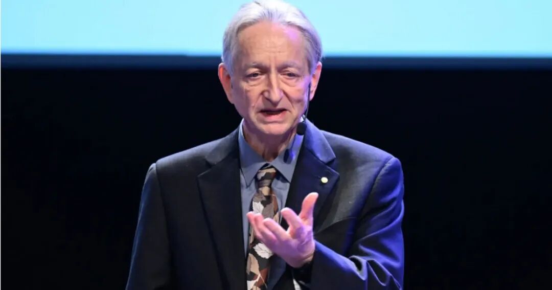 Geoffrey Hinton在访谈节目中就AI生存风险发表演讲