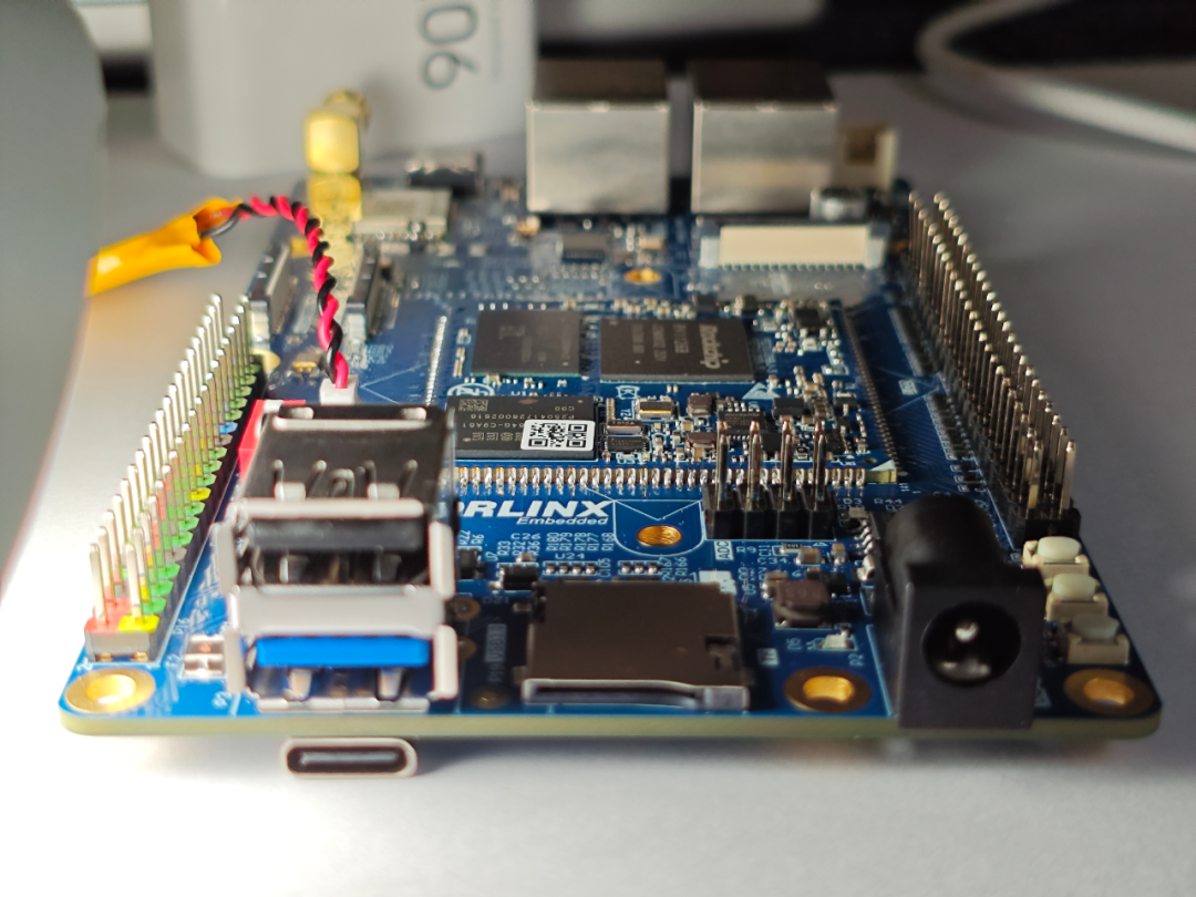 嵌入式开发板示例